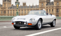 •(ECD Automotive Design 现在正在改造经典的 Jaguar E-Type)