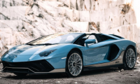 兰博基尼终于交付了最终的(Aventador)